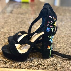 Black Velvet tie up flower embroidered heels